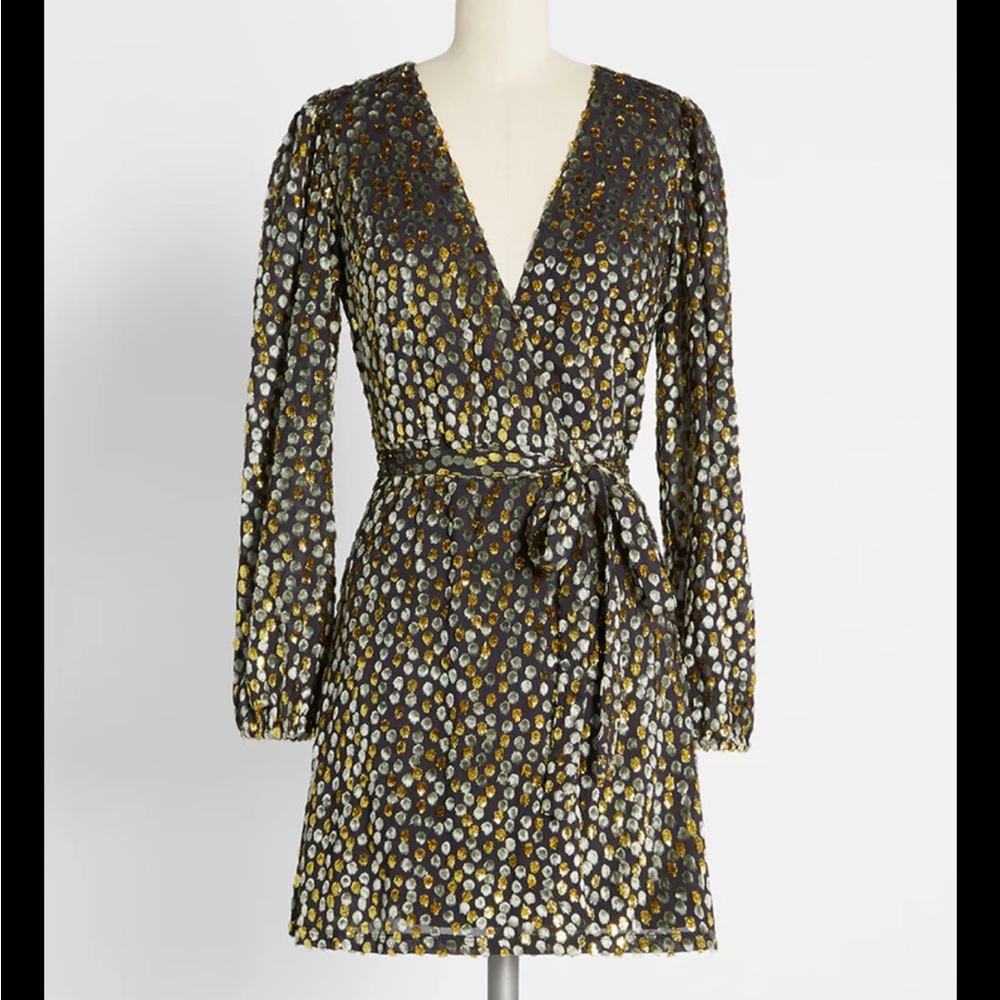 Modcloth NWT Celebration Wrap Dress